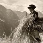 GeRDI Research Community: VERBA ALPINA - Woman in the alps (old photo)
